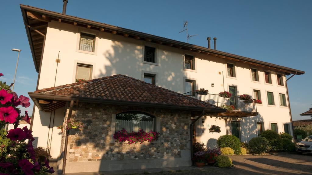 Agriturismo Residence Caporale Remanzacco Buitenkant foto